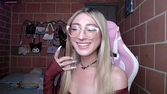 Snapshot of Andrea_camilaaa chatting on 05-09-26, 04:10 Andrea camilaaa online show from 05-09-26, 04:10
