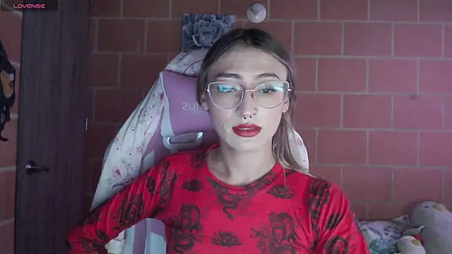 Snapshot of Andrea_camilaaa chatting on 10-30-25, 06:16 Andrea camilaaa online show from 10-30-25, 06:16