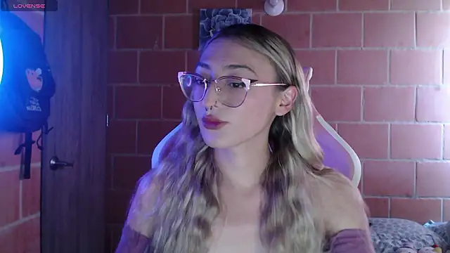 Andrea camilaaa online show from 03-26-26, 05:44