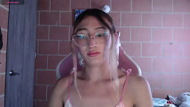 Andrea camilaaa online show from 12-15-25, 04:35