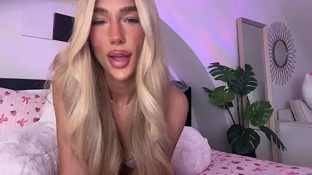 KENNIEXROSE online show from 04-14-26, 10:04