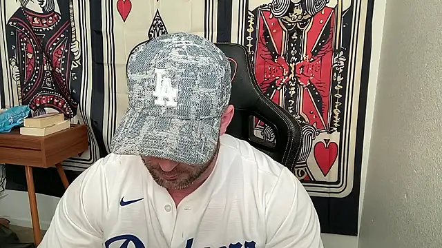 brettmycles28 online show from 01-06-26, 06:23