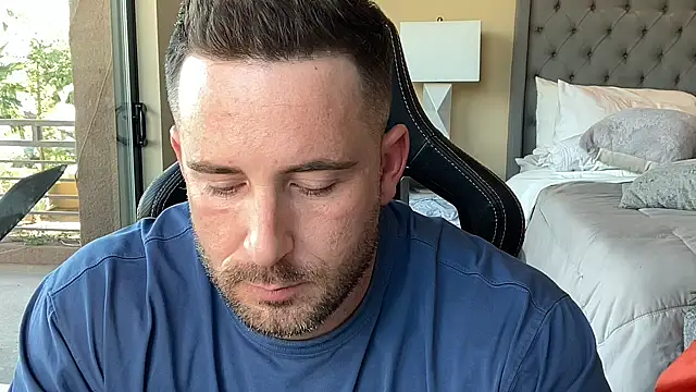 brettmycles28 online show from 11-25-25, 09:48