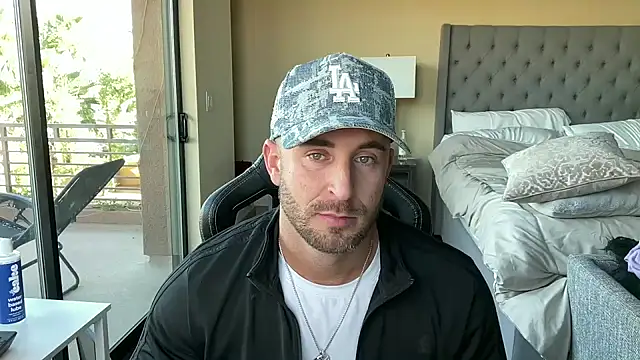 brettmycles28 online show from 10-27-25, 10:54