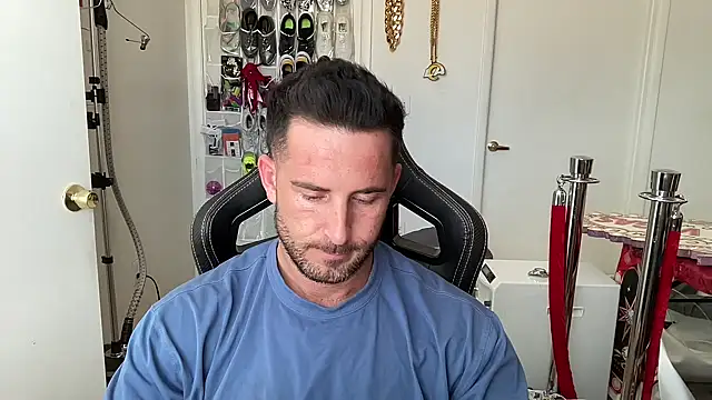 brettmycles28 online show from 06-15-26, 07:02