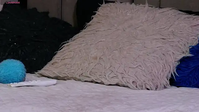 MisRoos online show from 04-20-26, 01:45