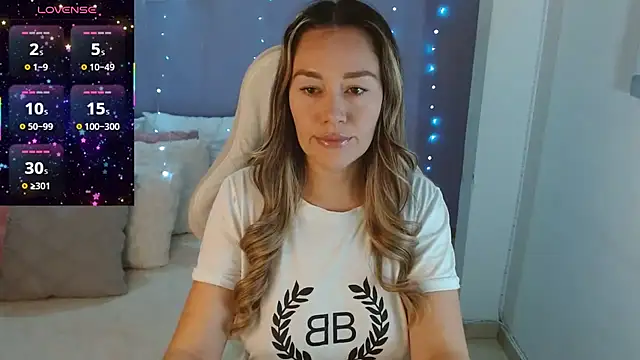 Snapshot of Natysweet23 chatting on 11-21-25, 01:04 Natysweet23 online show from 11-21-25, 01:04