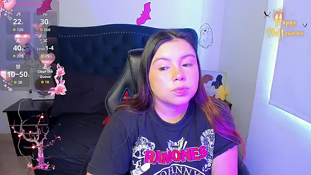 LucyPetit online show from 11-03-25, 02:20