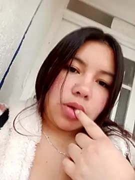 LucyPetit online show from 01-06-26, 12:53