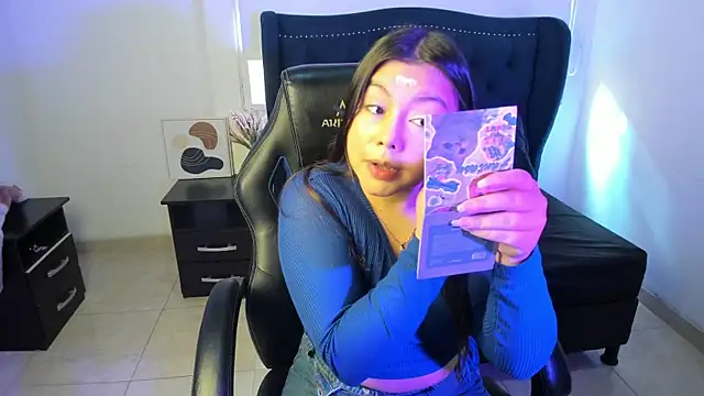 LucyPetit online show from 01-09-26, 01:29