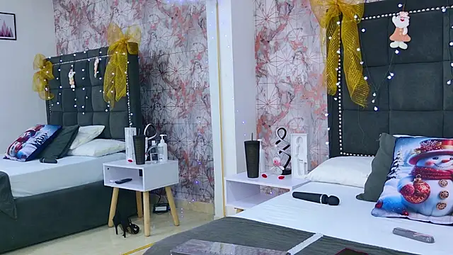 Angelique Angell online show from 11-28-25, 07:36