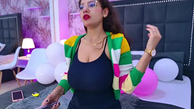 Angelique Angell online show from 04-03-26, 07:53