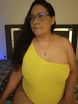 Snapshot of Laurasofia01 chatting on 06-02-26, 01:38 Laurasofia01 online show from 06-02-26, 01:38