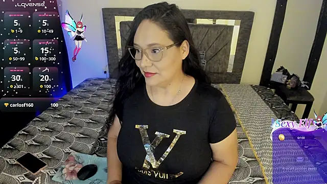 Snapshot of Laurasofia01 chatting on 06-03-26, 01:50 Laurasofia01 online show from 06-03-26, 01:50