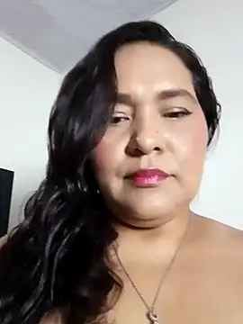Snapshot of Laurasofia01 chatting on 09-30-25, 04:07 Laurasofia01 online show from 09-30-25, 04:07