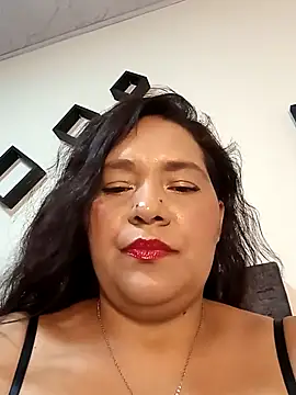 Snapshot of Laurasofia01 chatting on 10-01-25, 04:17 Laurasofia01 online show from 10-01-25, 04:17