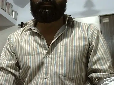 Snapshot of autophile-indian chatting on 09-27-25, 03:29 autophile-indian online show from 09-27-25, 03:29