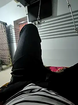 Snapshot of autophile-indian chatting on 10-26-25, 06:14 autophile-indian online show from 10-26-25, 06:14