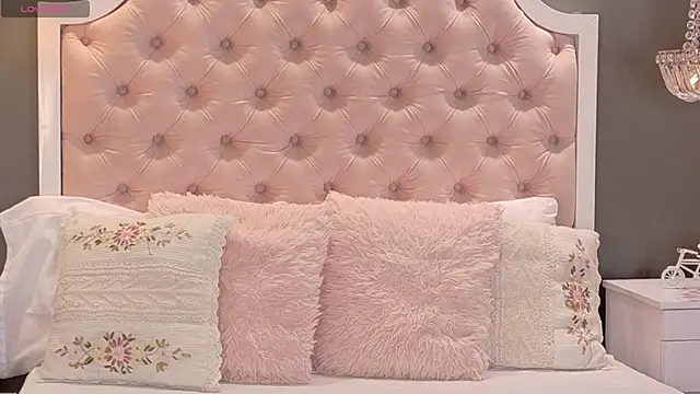 VioletBlaze online show from 11-26-25, 01:33