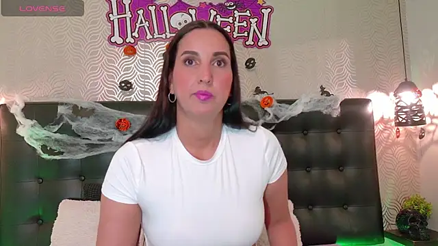 Sharonevanss  online show from 10-10-25, 08:42