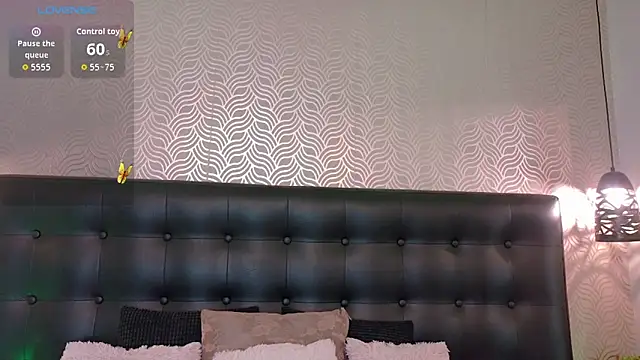 Sharonevanss  online show from 11-17-25, 08:35