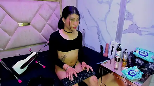 Allisonts69 online show from 04-05-26, 03:24