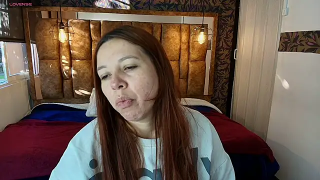 Isa Thompson   online show from 05-09-26, 11:57