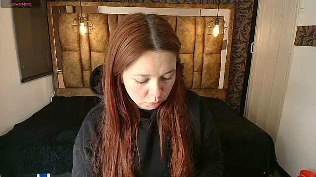 Isa Thompson   online show from 03-06-26, 02:50