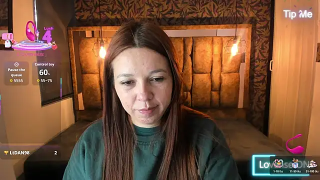 Snapshot of Isa_Thompson__ chatting on 01-08-26, 12:00 Isa Thompson online show from 01-08-26, 12:00