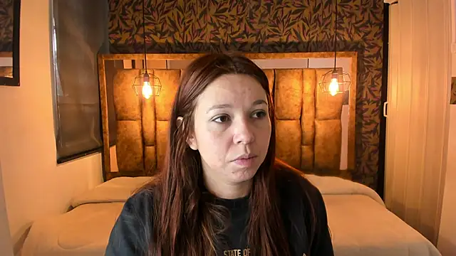 Snapshot of Isa_Thompson__ chatting on 12-22-25, 12:05 Isa Thompson online show from 12-22-25, 12:05