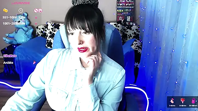 Snapshot of MilaRay chatting on 12-17-24, 03:27 MilaRay online show from 12-17-24, 03:27