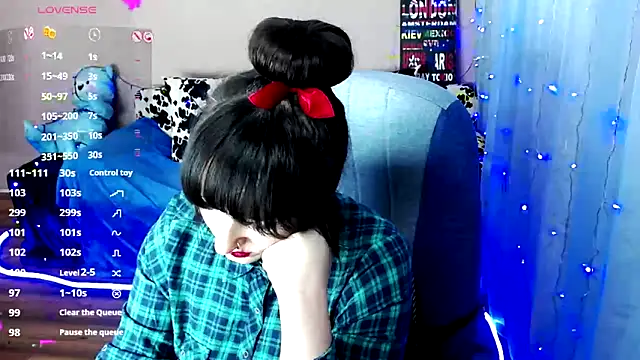 Snapshot of MilaRay chatting on 02-04-25, 04:50 MilaRay online show from 02-04-25, 04:50