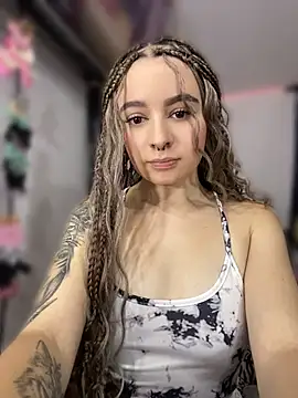 karla-thomsom10 online show from 04-17-26, 08:22