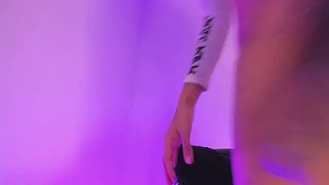 Lucy shen  online show from 02-06-26, 08:38