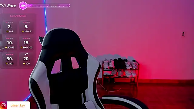 Snapshot of Casper___kyy chatting on 10-21-25, 06:51 Casper   kyy online show from 10-21-25, 06:51