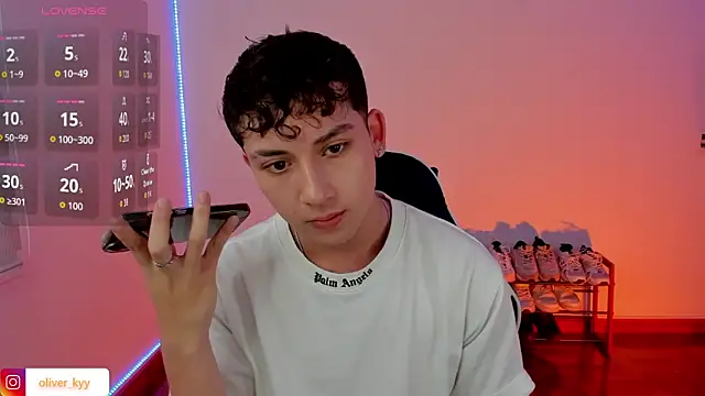 Snapshot of Casper___kyy chatting on 09-21-25, 03:17 Casper   kyy online show from 09-21-25, 03:17