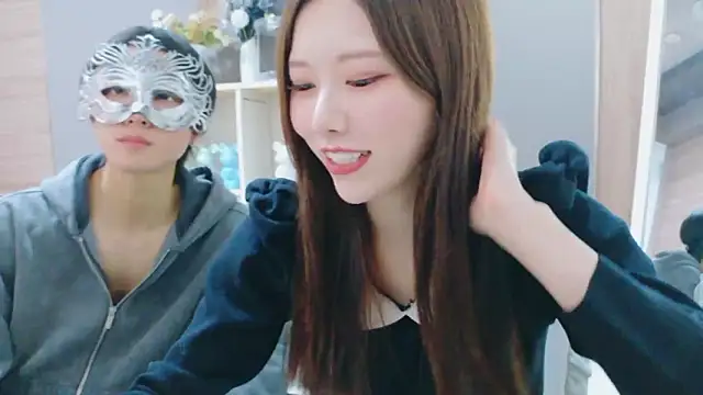 Reto-sama online show from 11-04-25, 01:04