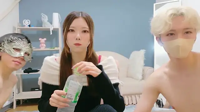 Reto-sama online show from 04-05-26, 03:08