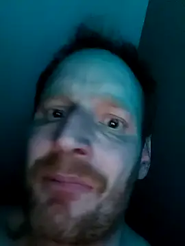 Lavoieya online show from 10-28-25, 05:50