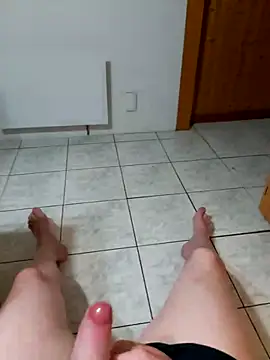 Lavoieya online show from 10-23-25, 05:28