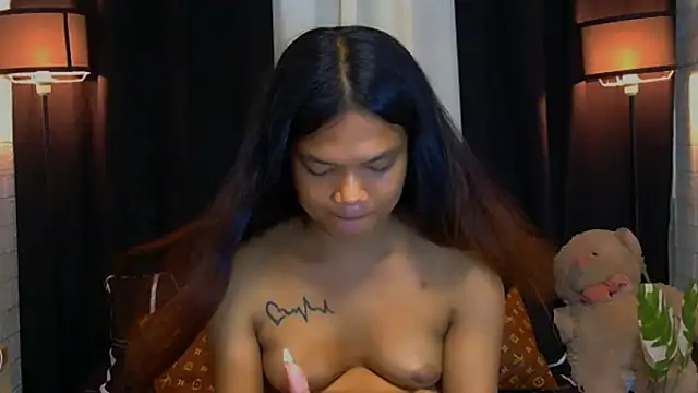 Snapshot of Morena_cockts chatting on 09-19-25, 06:06 Morena cockts online show from 09-19-25, 06:06