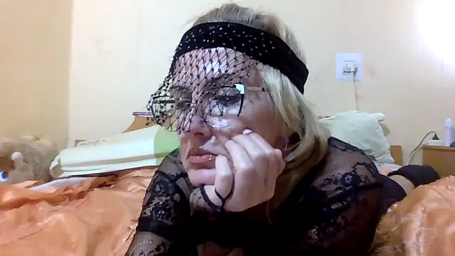 Snapshot of TianaQLove chatting on 09-29-25, 06:02 TianaQLove online show from 09-29-25, 06:02