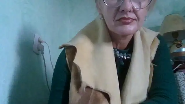 Snapshot of TianaQLove chatting on 10-05-25, 01:46 TianaQLove online show from 10-05-25, 01:46