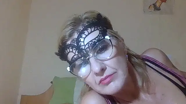 Snapshot of TianaQLove chatting on 09-18-25, 11:46 TianaQLove online show from 09-18-25, 11:46