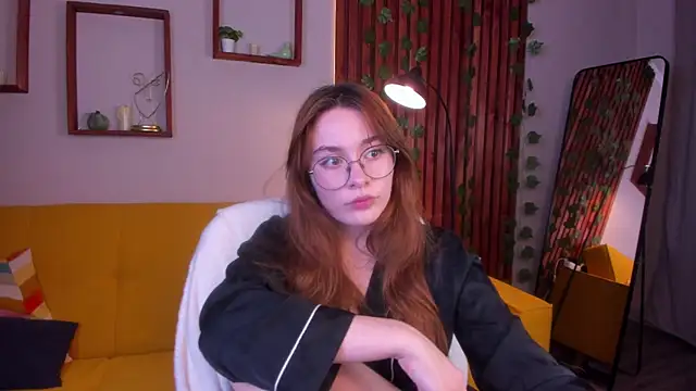 Snapshot of LanaAirlie chatting on 09-10-25, 04:33 LanaAirlie online show from 09-10-25, 04:33