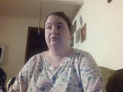 Snapshot of LittleBunny3 chatting on 10-16-25, 12:08 LittleBunny3 online show from 10-16-25, 12:08