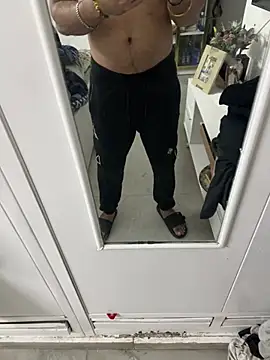 7 INCH MONSTER online show from 02-12-26, 08:36