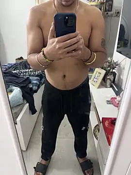 7 INCH MONSTER online show from 02-11-26, 08:03