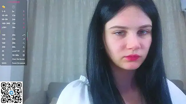 Snapshot of EnricaElis chatting on 05-02-26, 08:14 EnricaElis online show from 05-02-26, 08:14