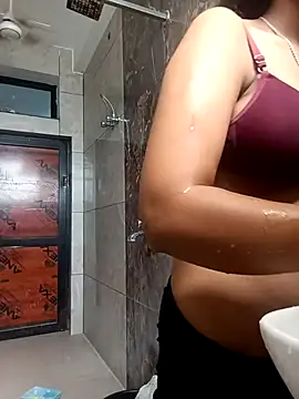 HOTSEXY KAVYA online show from 09-10-25, 05:50